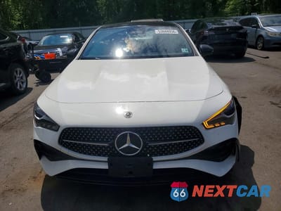 Piąte zdjęcie samochodu w środku: 2025 MERCEDES-BENZ CLA 250 4MATIC VIN:W1K5J4HB6SN510686 - miniatura