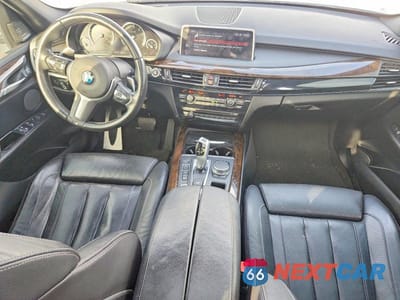 Zdjęcie 8 z 13 samochodu: 2018 BMW X5 XDR40E VIN:5UXKT0C59J0W02600 - miniatura