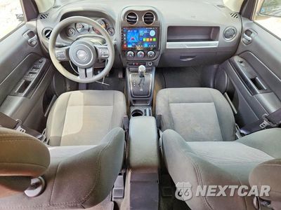 Zdjęcie 8 z 13 samochodu: 2017 JEEP COMPASS SPORT VIN:1C4NJCBA1HD165943 - miniatura
