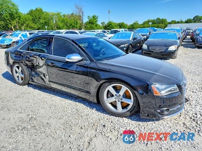 Czwarte zdjęcie samochodu z boku: 2014 AUDI S8 VIN:WAUD2AFD1EN004917 - miniatura
