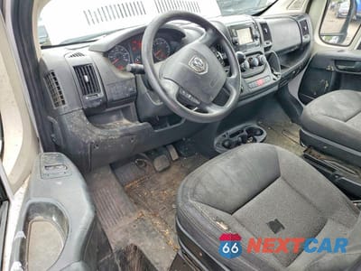 Zdjęcie 8 z 13 samochodu: 2018 RAM PROMASTER 2500 2500 HIGH VIN:3C6TRVCG5JE138903 - miniatura
