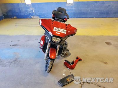 Piąte zdjęcie samochodu w środku: 2025 HARLEY DAVIDSON FLHXU VIN:1HD1AK714SB617595 - miniatura