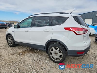 Drugie zdjęcie samochodu z przodu: 2016 FORD ESCAPE SE VIN:1FMCU0GXXGUC11824 - miniatura
