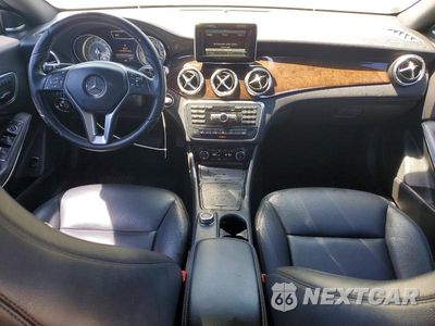 Zdjęcie 8 z 13 samochodu: 2014 MERCEDES-BENZ CLA 250 VIN:WDDSJ4EB4EN026270 - miniatura