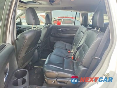 Zdjęcie 10 z 12 samochodu: 2020 HONDA PILOT TOURING VIN:5FNYF6H92LB048743 - miniatura