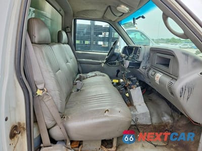 Zdjęcie 6 z 10 samochodu: 2002 CHEVROLET GMT-400 C3500-HD VIN:3GBKC34F82M116843 - miniatura