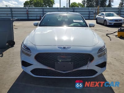 Piąte zdjęcie samochodu w środku: 2022 GENESIS G70 3.3T STANDARD VIN:KMTG54TE5NU085675 - miniatura