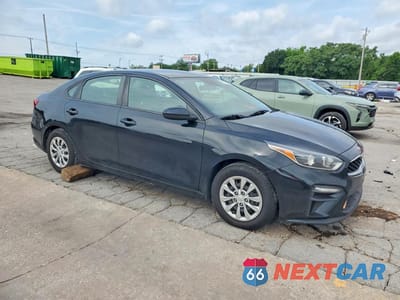 Czwarte zdjęcie samochodu z boku: 2019 KIA FORTE FE VIN:3KPF24AD1KE057007 - miniatura