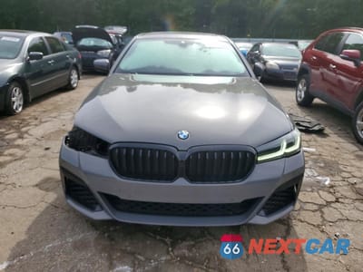 Piąte zdjęcie samochodu w środku: 2021 BMW M550XI VIN:WBA13BK03MCF11162 - miniatura