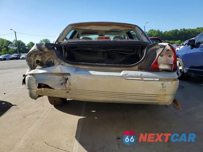 Zdjęcie 6 z 13 samochodu: 2005 MERCURY GRAND MARQUIS LS VIN:2MEFM75W85X603712 - miniatura