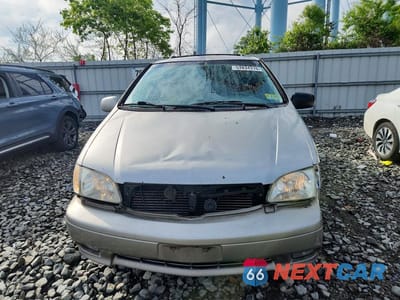 Piąte zdjęcie samochodu w środku: 2001 TOYOTA SIENNA CE VIN:4T3ZF13C71U409529 - miniatura