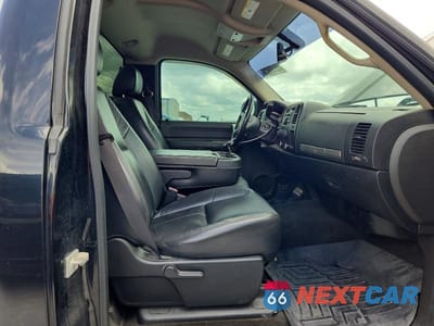 Zdjęcie 10 z 12 samochodu: 2007 CHEVROLET SILVERADO K1500 VIN:1GCEK14087Z532277 - miniatura