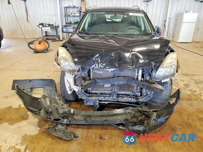 Piąte zdjęcie samochodu w środku: 2014 NISSAN ROGUE SELECT S VIN:JN8AS5MV6EW716962 - miniatura