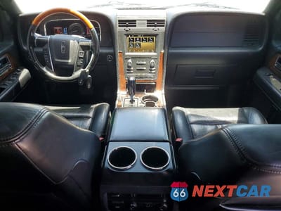 Zdjęcie 8 z 13 samochodu: 2016 LINCOLN NAVIGATOR SELECT VIN:5LMJJ2JT4GEL07750 - miniatura
