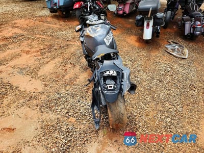 Czwarte zdjęcie samochodu z boku: 2025 SUZUKI GSX-R750 VIN:JS1GR7MA6S7101080 - miniatura