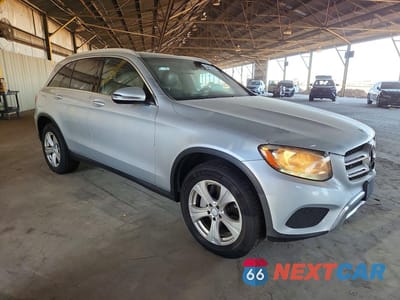 Czwarte zdjęcie samochodu z boku: 2017 MERCEDES-BENZ GLC 300 VIN:WDC0G4JB0HF141074 - miniatura