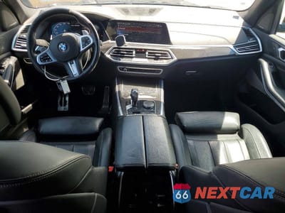 Zdjęcie 8 z 13 samochodu: 2021 BMW X5 M50I VIN:5UXJU4C01M9F71043 - miniatura