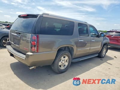 Trzecie zdjęcie samochodu z tyłu: 2014 GMC YUKON XL DENALI VIN:1GKS2MEF7ER239480 - miniatura