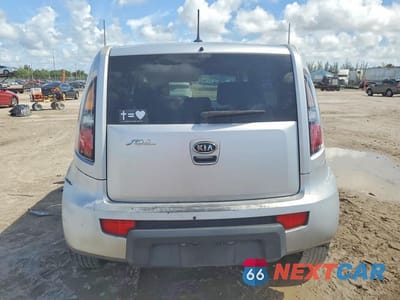 Zdjęcie 6 z 12 samochodu: 2011 KIA SOUL + VIN:KNDJT2A21B7709019 - miniatura