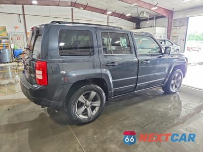 Trzecie zdjęcie samochodu z tyłu: 2015 JEEP PATRIOT LATITUDE VIN:1C4NJRFB5FD239917 - miniatura