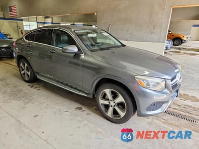 Czwarte zdjęcie samochodu z boku: 2017 MERCEDES-BENZ GLC COUPE 300 4MATIC VIN:WDC0J4KBXHF193022 - miniatura