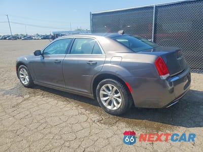 Drugie zdjęcie samochodu z przodu: 2015 CHRYSLER 300 LIMITED VIN:2C3CCAAG0FH797008 - miniatura