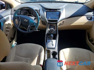 Zdjęcie 8 z 12 samochodu: 2013 HYUNDAI ELANTRA GLS VIN:5NPDH4AE4DH182404 - miniatura