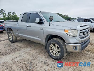 Czwarte zdjęcie samochodu z boku: 2017 TOYOTA TUNDRA SR5 VIN:5TFUW5F16HX594822 - miniatura
