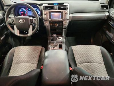 Zdjęcie 8 z 13 samochodu: 2018 TOYOTA 4RUNNER SR5 VIN:JTEBU5JR2J5515850 - miniatura