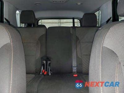 Zdjęcie 10 z 13 samochodu: 2019 CHEVROLET TRAVERSE LS VIN:1GNERFKW9KJ104944 - miniatura