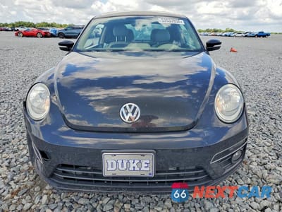 Piąte zdjęcie samochodu w środku: 2013 VOLKSWAGEN BEETLE TURBO VIN:3VWVT7AT7DM681966 - miniatura
