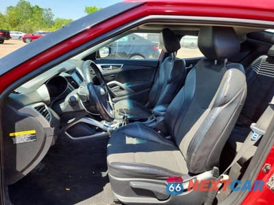Zdjęcie 7 z 12 samochodu: 2013 HYUNDAI VELOSTER BASE VIN:KMHTC6AD8DU106005 - miniatura