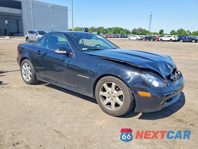 Czwarte zdjęcie samochodu z boku: 2002 MERCEDES-BENZ SLK 230 KOMPRESSOR VIN:WDBKK49FX2F263032 - miniatura