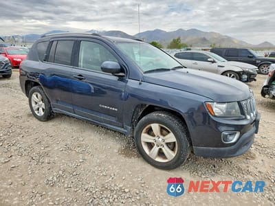 Czwarte zdjęcie samochodu z boku: 2015 JEEP COMPASS LATITUDE VIN:1C4NJDEB0FD130916 - miniatura