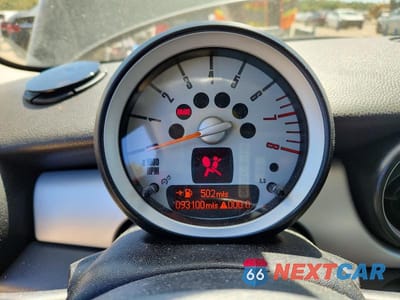 Zdjęcie 9 z 12 samochodu: 2010 MINI COOPER VIN:WMWMF3C51ATU78580 - miniatura