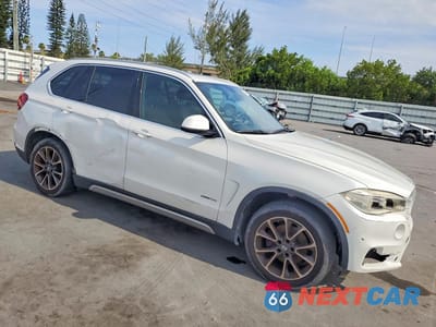 Czwarte zdjęcie samochodu z boku: 2018 BMW X5 SDRIVE35I VIN:5UXKR2C58J0Z20976 - miniatura