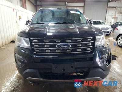 Piąte zdjęcie samochodu w środku: 2017 FORD EXPLORER XLT VIN:1FM5K8D80HGB04758 - miniatura