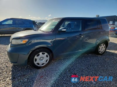 2008 TOYOTA SCION XB JTLKE50E081031987 - główne zdjęcie licytacji z USA - miniatura