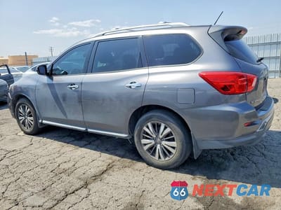 Drugie zdjęcie samochodu z przodu: 2017 NISSAN PATHFINDER S VIN:5N1DR2MN8HC913863 - miniatura