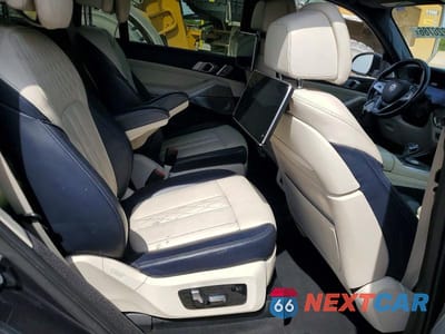 Zdjęcie 11 z 13 samochodu: 2019 BMW X7 XDRIVE50I VIN:5UXCX4C50KLB39510 - miniatura