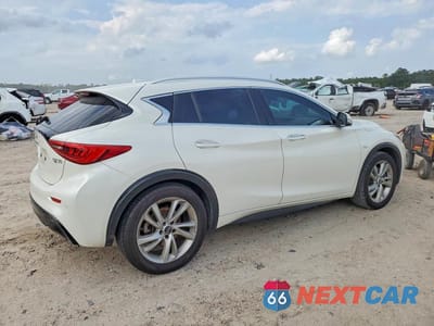 Trzecie zdjęcie samochodu z tyłu: 2017 INFINITI QX30 BASE VIN:SJKCH5CP2HA036254 - miniatura