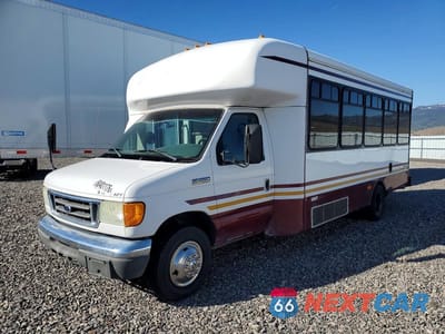 2006 FORD E450 SHUTTLE BUS 1FDXE45S06HA62909 - główne zdjęcie licytacji z USA - miniatura