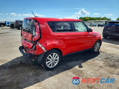 Trzecie zdjęcie samochodu z tyłu: 2018 KIA SOUL + VIN:KNDJP3A5XJ7545577 - miniatura