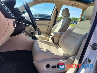 Zdjęcie 7 z 13 samochodu: 2016 VOLKSWAGEN TIGUAN S VIN:WVGAV7AX7GW509189 - miniatura