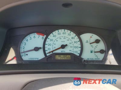 Zdjęcie 9 z 12 samochodu: 2004 TOYOTA COROLLA LE VIN:2T1BR32E84C279248 - miniatura