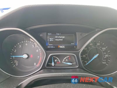 Zdjęcie 9 z 12 samochodu: 2015 FORD FOCUS TITANIUM VIN:1FADP3N21FL268836 - miniatura