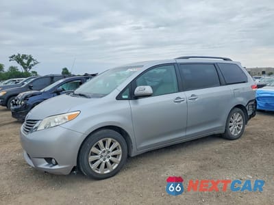 2014 TOYOTA SIENNA XLE 7-PASSENGER 5TDDK3DC5ES078912 - główne zdjęcie licytacji z USA - miniatura