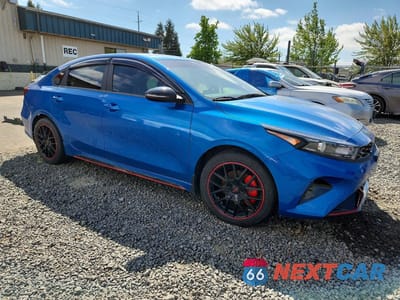 Czwarte zdjęcie samochodu z boku: 2024 KIA FORTE GT-LINE VIN:3KPF54AD0RE737143 - miniatura