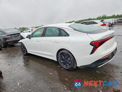 Drugie zdjęcie samochodu z przodu: 2026 KIA K5 LXS VIN:KNAG24J76T5458576 - miniatura