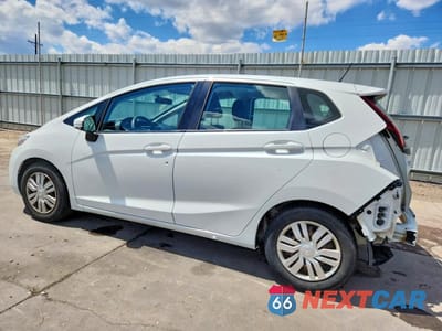 Drugie zdjęcie samochodu z przodu: 2015 HONDA FIT LX VIN:3HGGK5G57FM768587 - miniatura